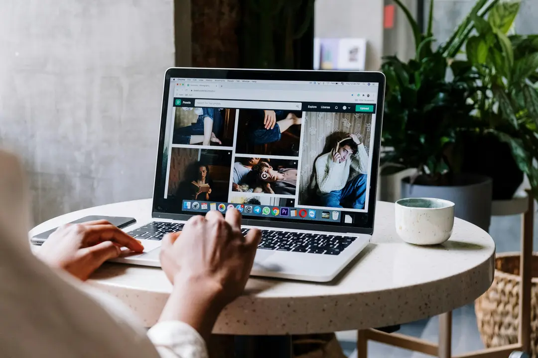 What Every Photographer Needs on Their Website